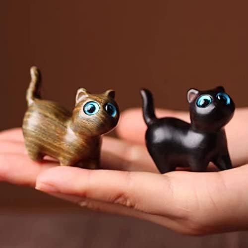 REEZHEE Green Sandalwood Carved Cat Figurine