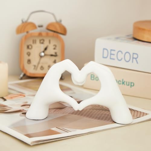 OTARTU Heart-Shaped Hand Sculpture Gold Decor