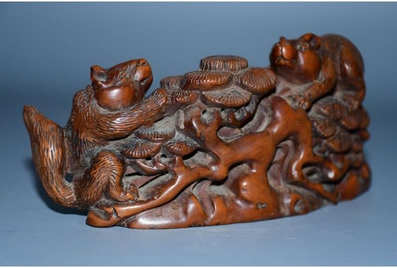 LimpaC Mini Boxwood Squirrel Pine Tree Figurine