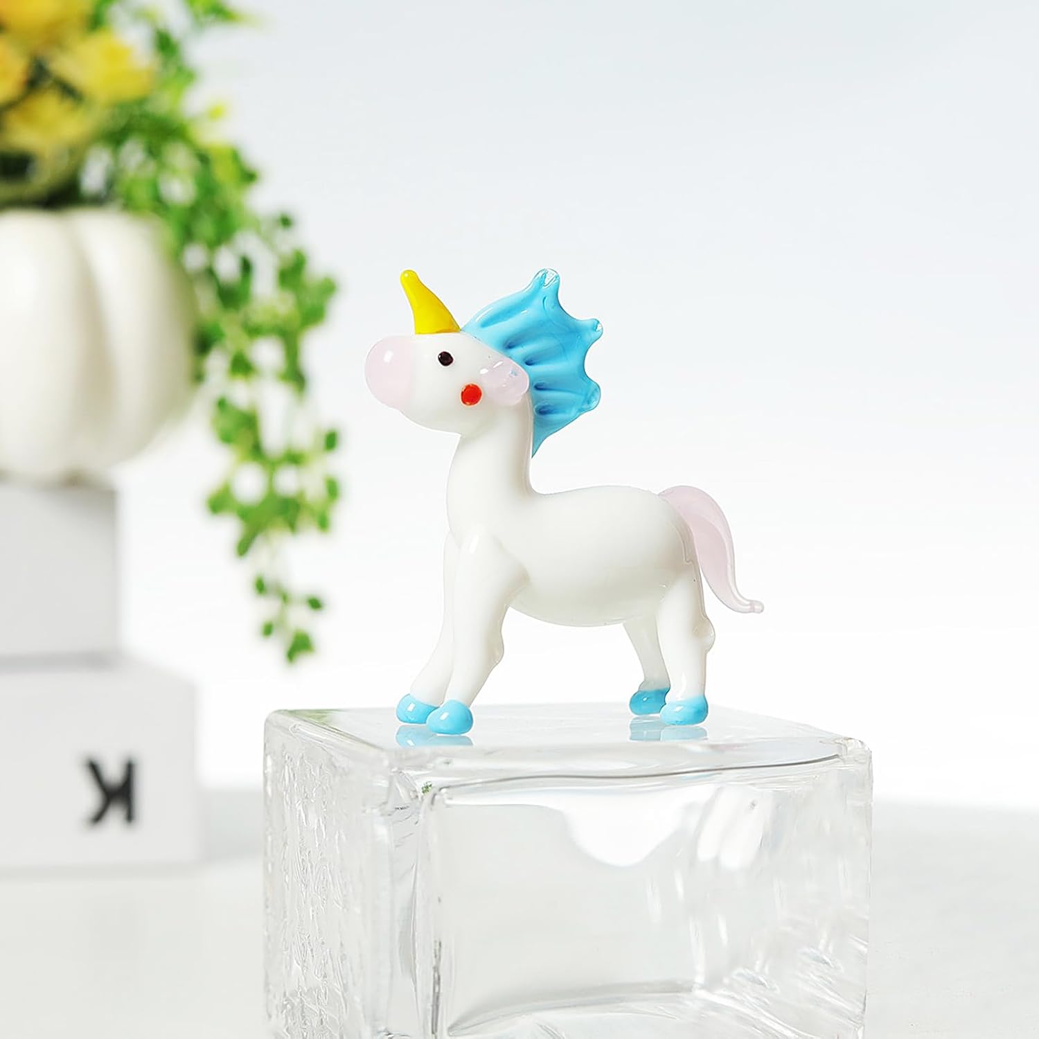 NaneTidy Unicorn Glass Figurine Mini Paperweight Office Home Decor