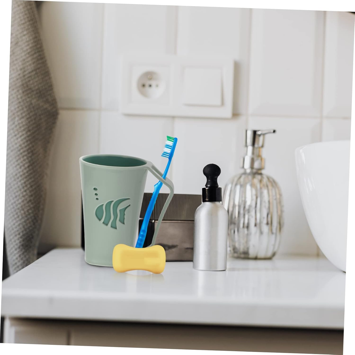 Beatifufu Bathroom Rinsing Cups 2 Pcs Toothbrush Holder 1