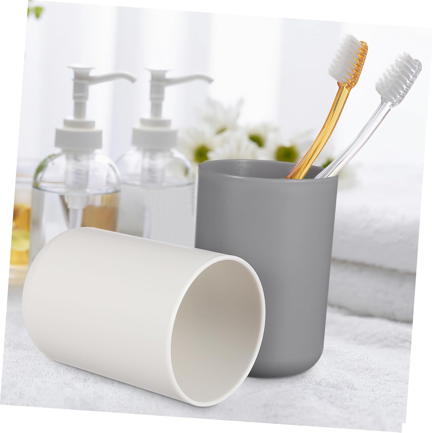 SHOWERORO 2Pcs Plastic Toothbrush Cup Set