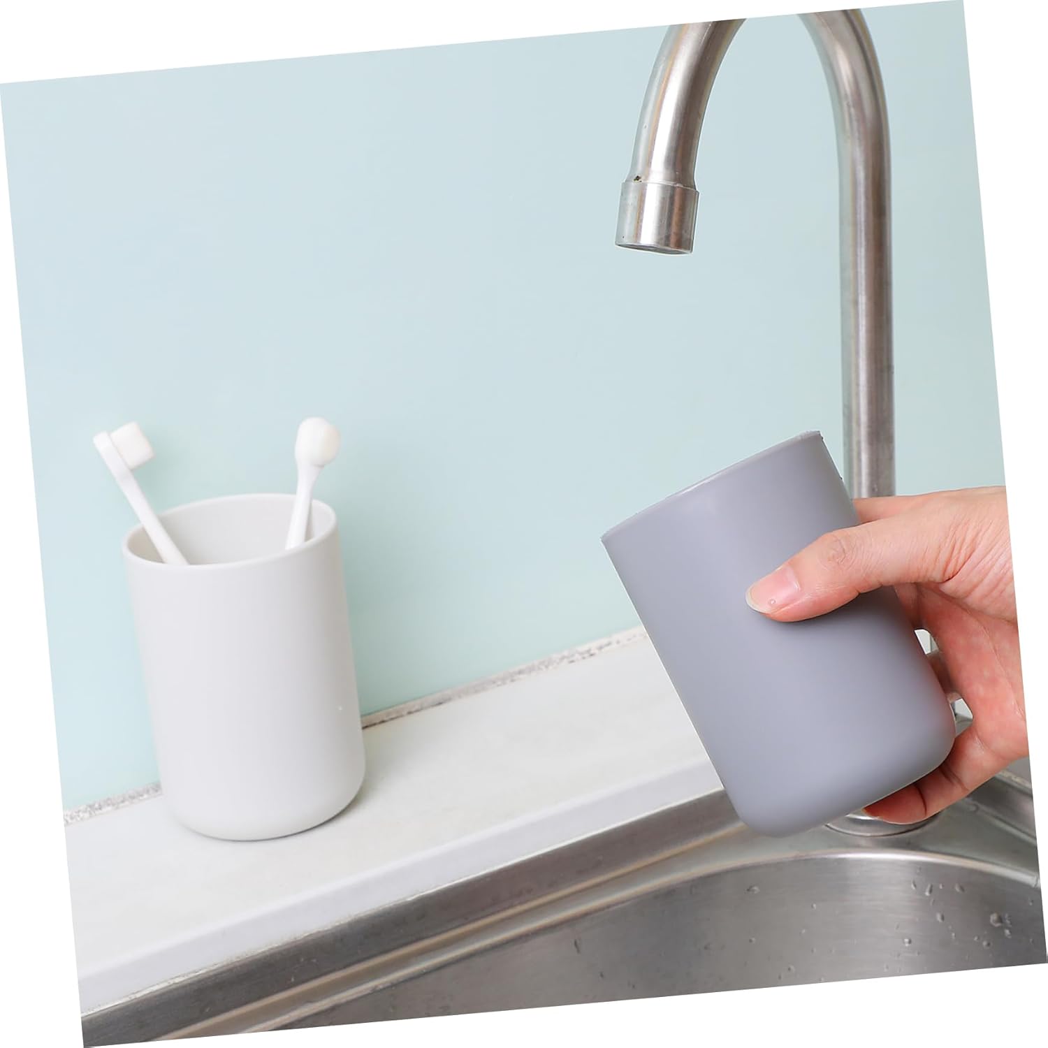 SHOWERORO 2Pcs Plastic Toothbrush Cup Set