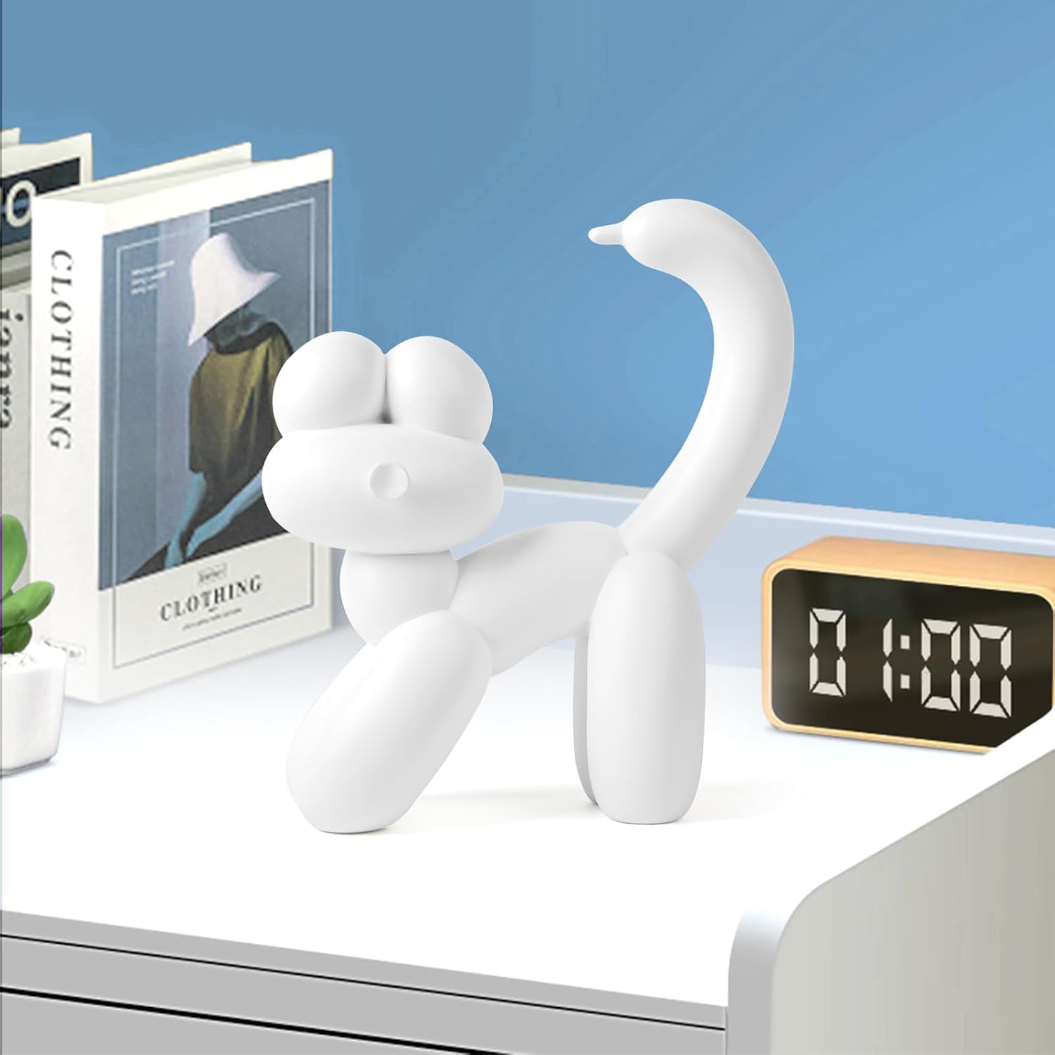 VOFSTAND Balloon Cat Figurine - Unique Desk Decor for Women
