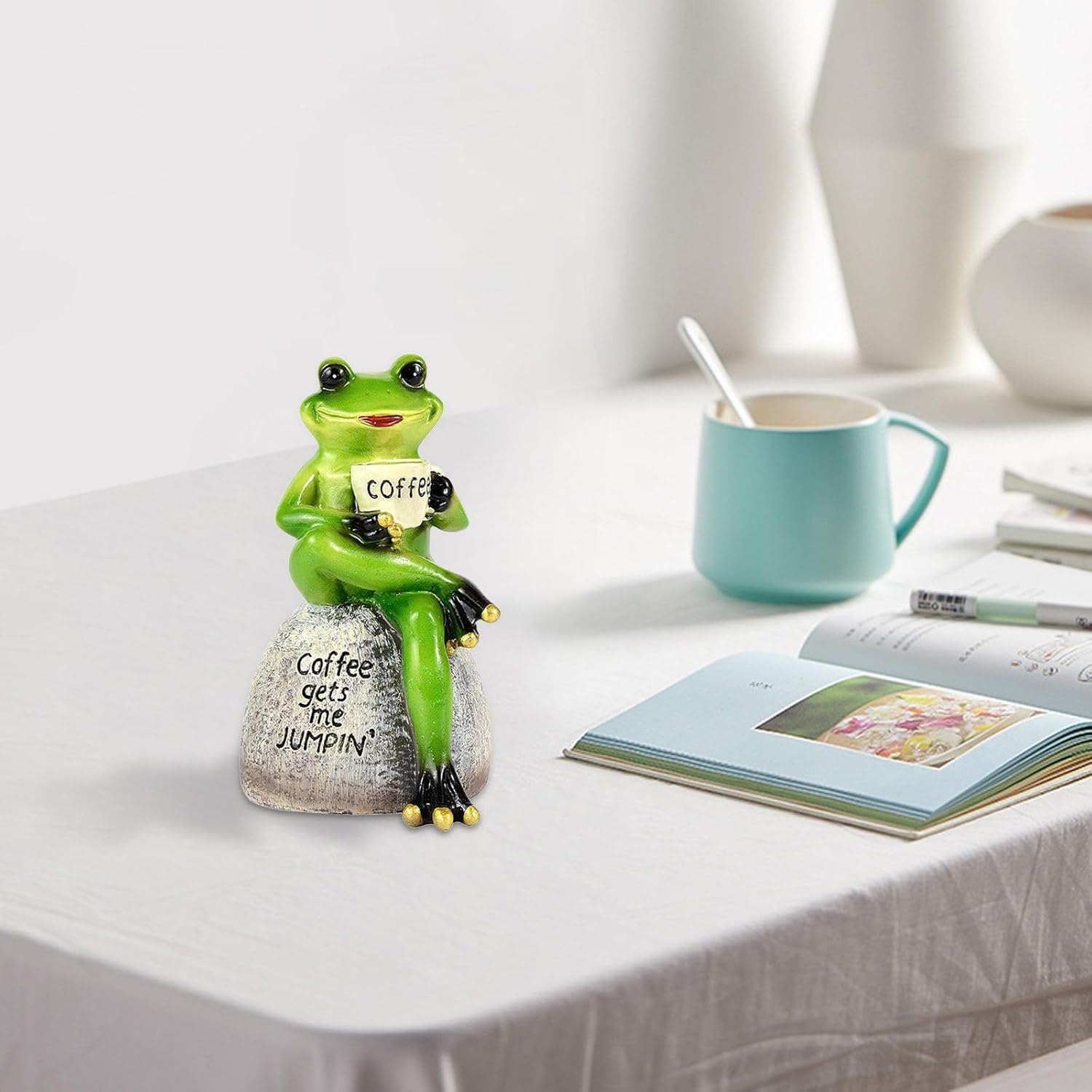 Sitting Frog Garden Statue - Home Decor Figurine 1