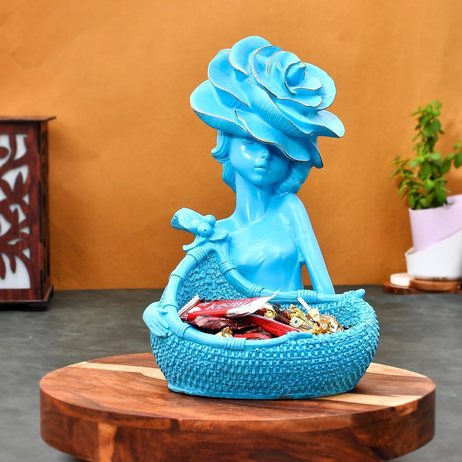 Ethereal Elegance Resin Men Statue Showpiece