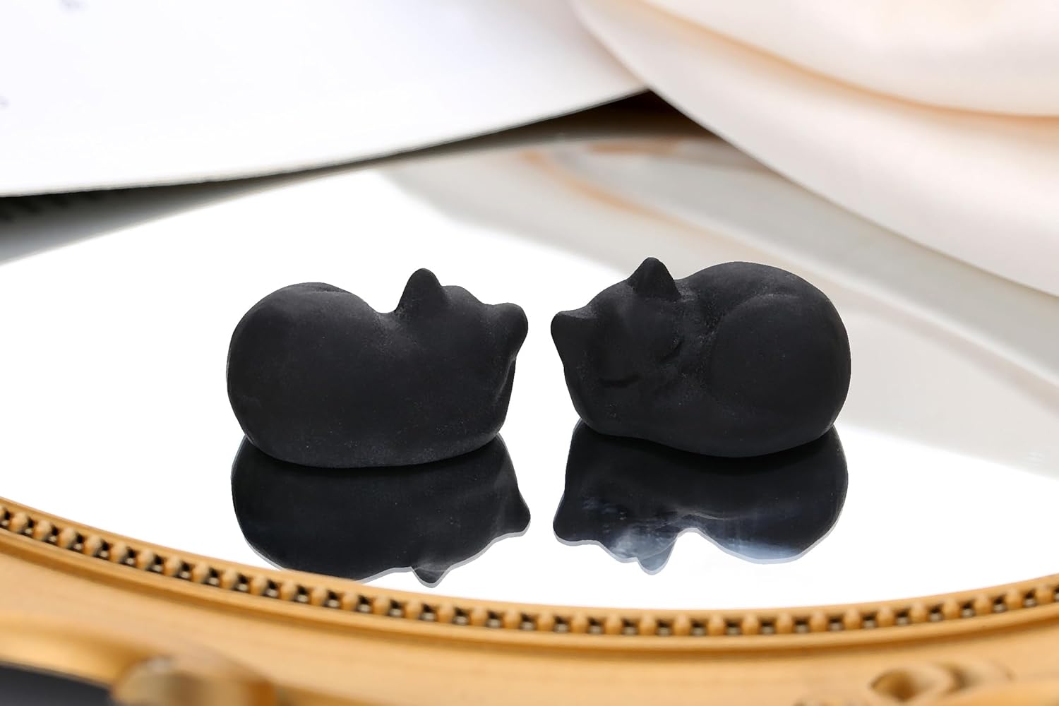 QINJIEJIE Black Obsidian Cat Statue Decor