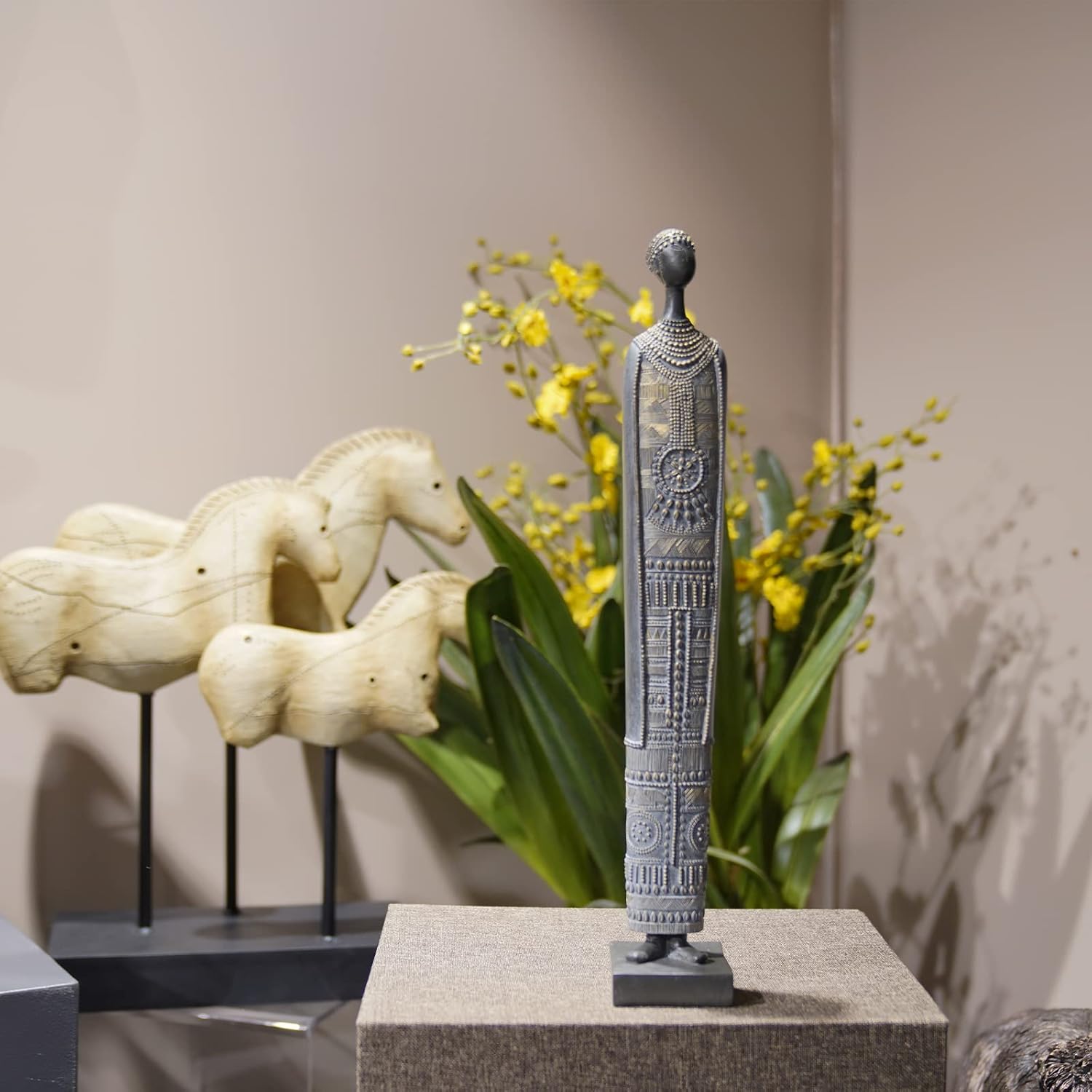 Guichifun African Tribal Lady Statue Home Decor