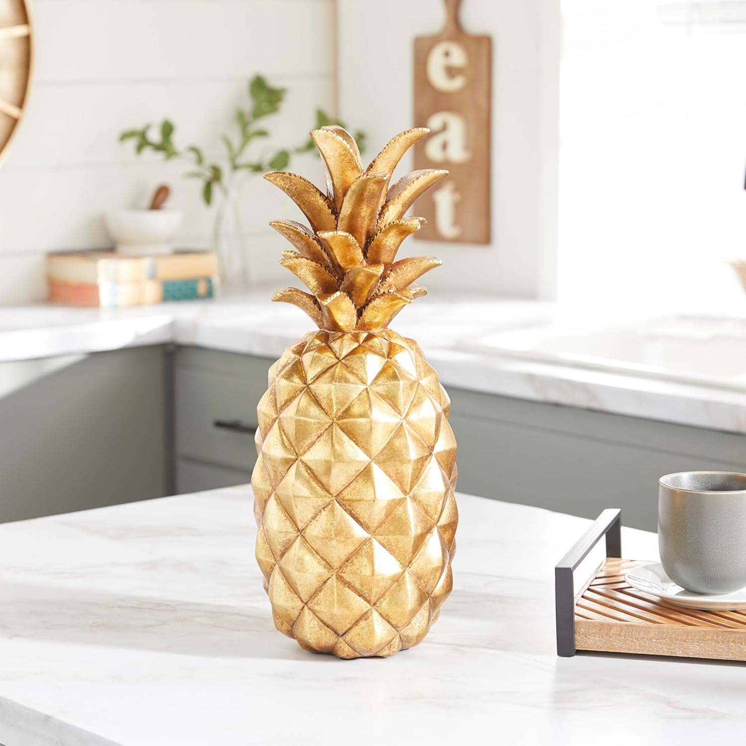 Deco 79 Gold Pineapple Polystone Sculpture 7x7x18