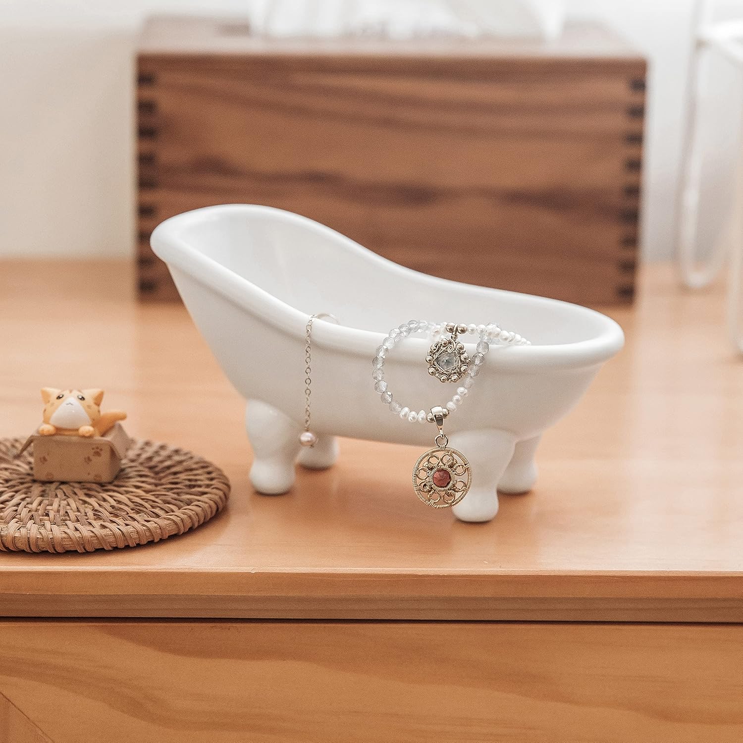 1piece White Ceramic Soap Dish with Drainage